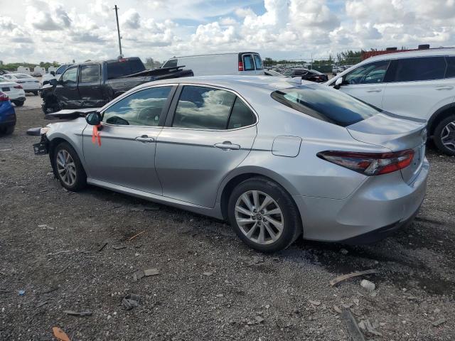 VIN 4T1C11AKXNU719266 2022 Toyota Camry, LE no.2