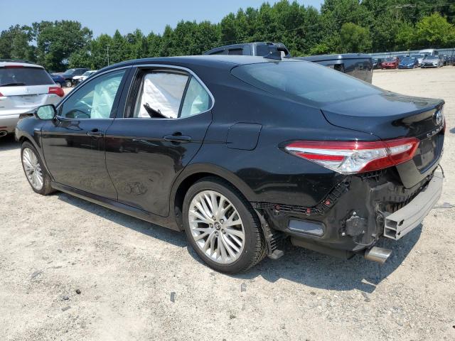 VIN 4T1B21HK3JU001390 2018 Toyota Camry, Hybrid no.2