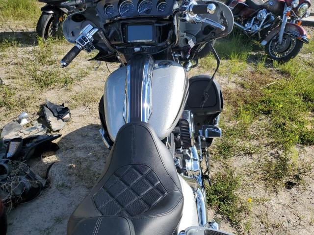 2015 HARLEY-DAVIDSON FLHXSE CVO 1HD1PXN18FB958762