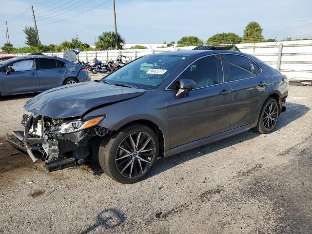 VIN 4T1G11AK6NU679267 2022 Toyota Camry, SE no.1