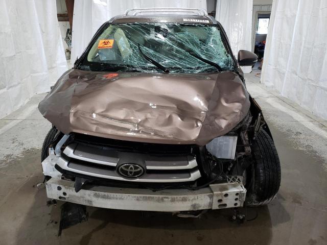 VIN 5TDJZRFH5KS966050 2019 Toyota Highlander, SE no.5