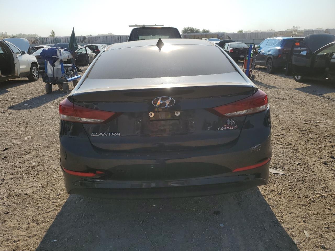 Lot #2807075442 2017 HYUNDAI ELANTRA SE