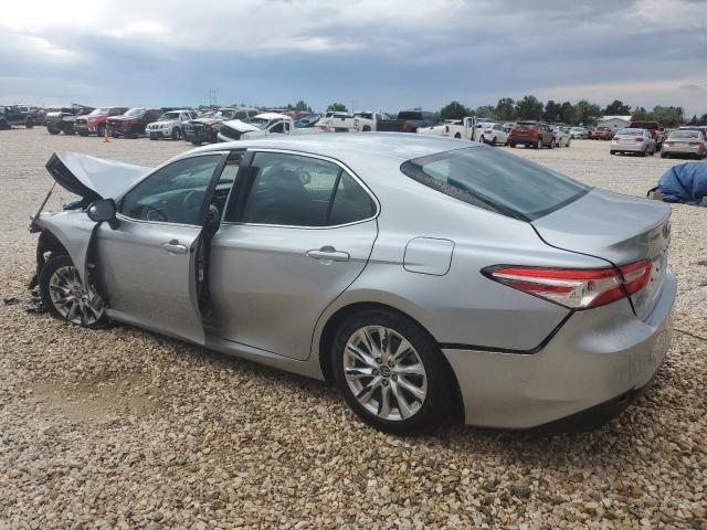 VIN 4T1B11HK9JU643907 2018 Toyota Camry, L no.2