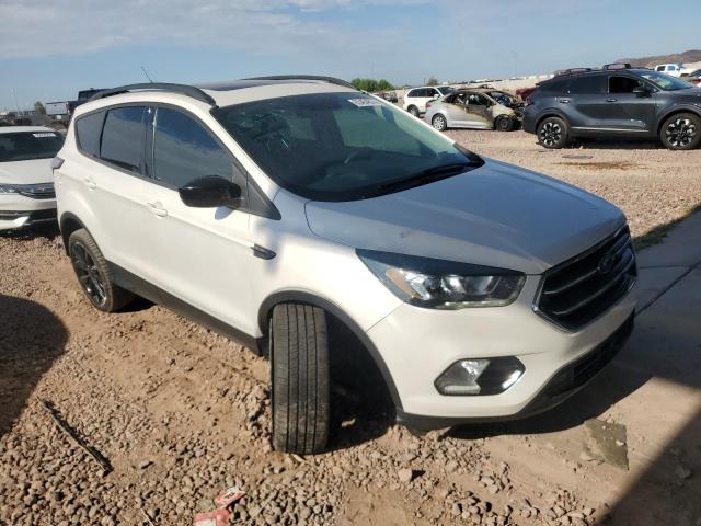 Vin: 1fmcu9g97huc26806, lot: 65464674, ford escape se 20174