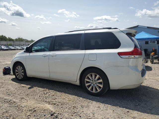 VIN 5TDYK3DC9ES440743 2014 Toyota Sienna, Xle no.2