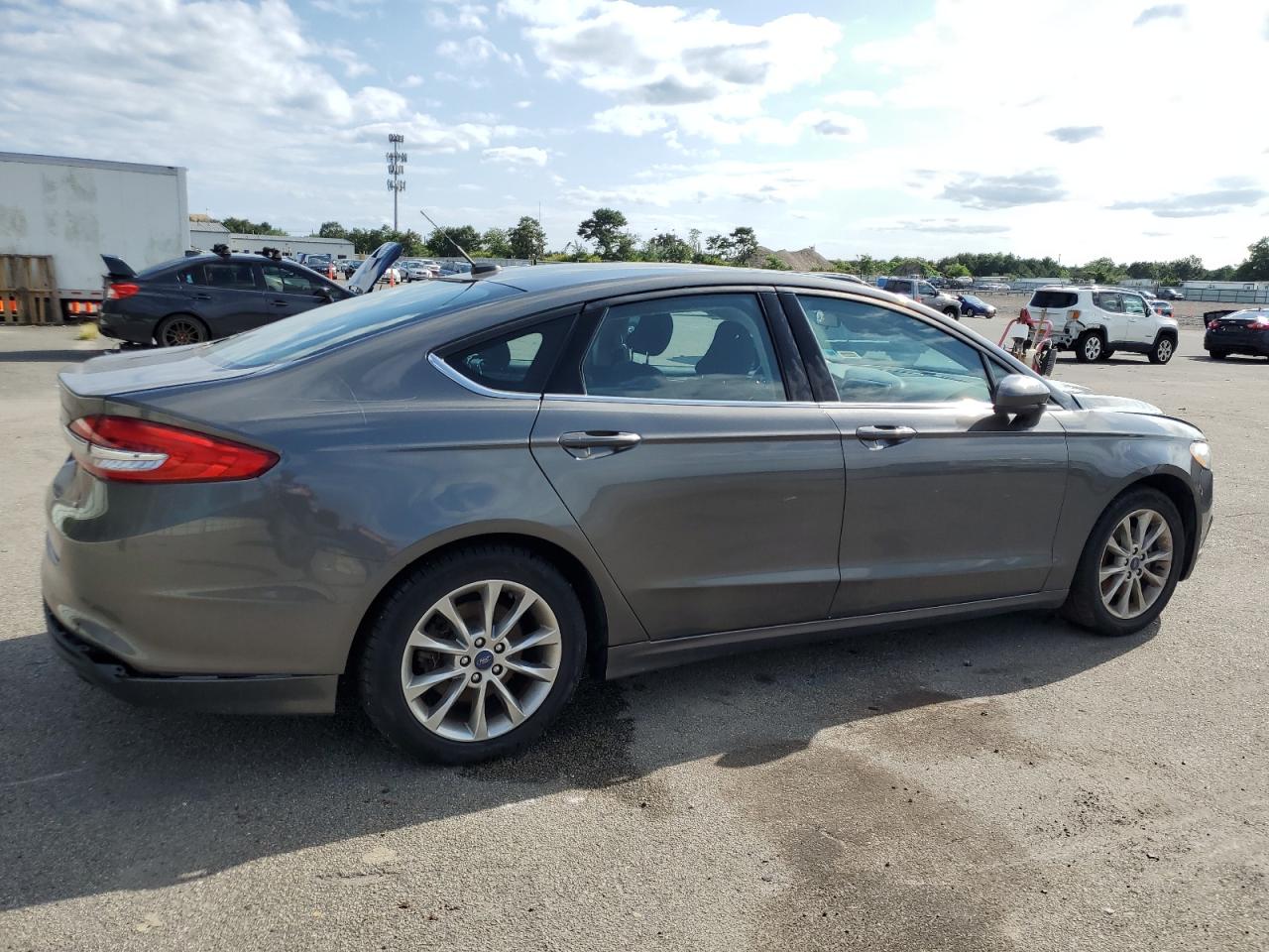 Lot #2976724841 2017 FORD FUSION SE