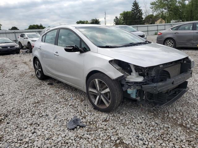 VIN 3KPFL4A81HE045206 2017 KIA Forte, EX no.4