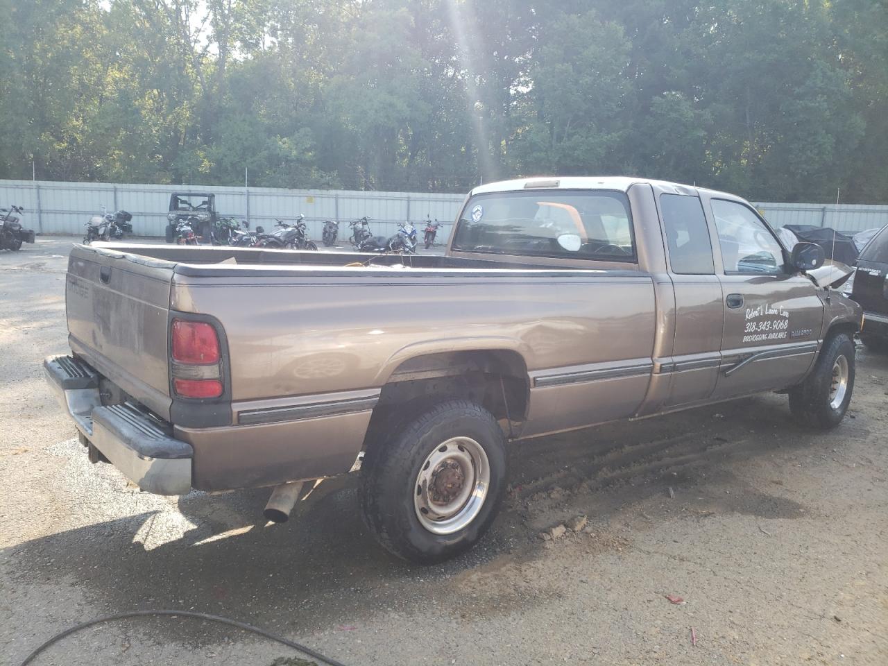 Lot #2945560243 2001 DODGE RAM 2500