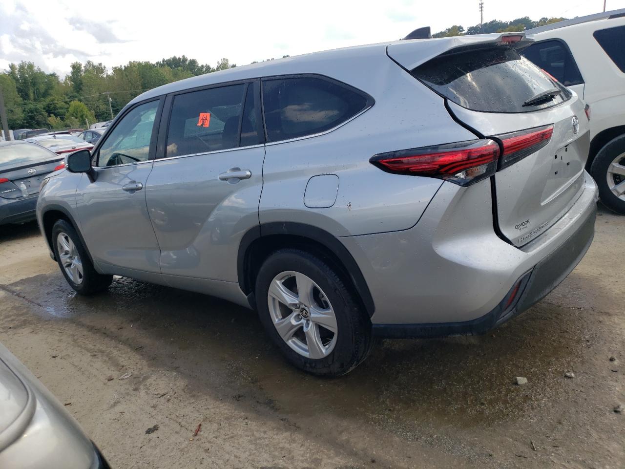 Lot #2940786376 2023 TOYOTA HIGHLANDER