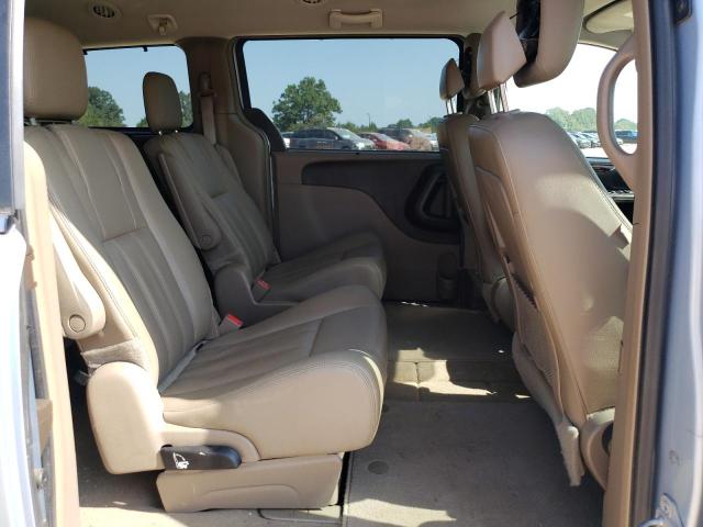 2016 CHRYSLER TOWN & COU - 2C4RC1BGXGR207607