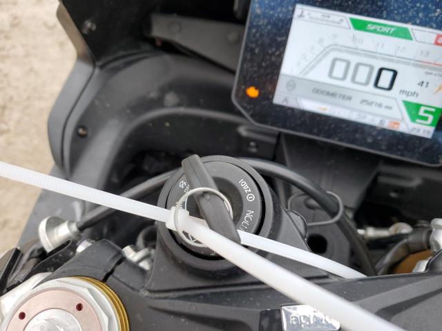 2022 APRILIA RSV4 1100 - ZD4KYUA04NS000462