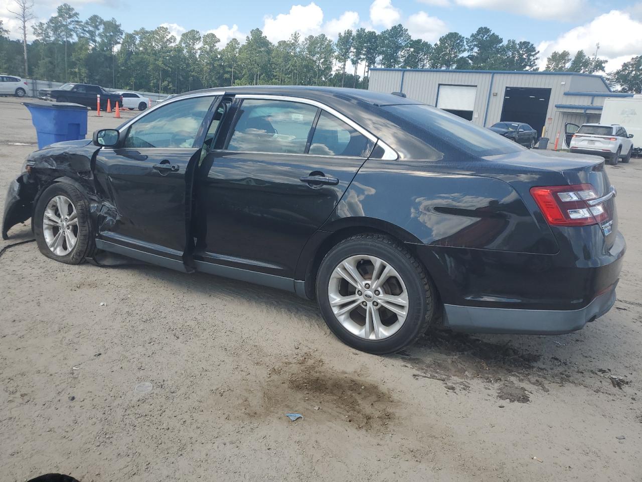 Lot #2928506818 2014 FORD TAURUS SEL