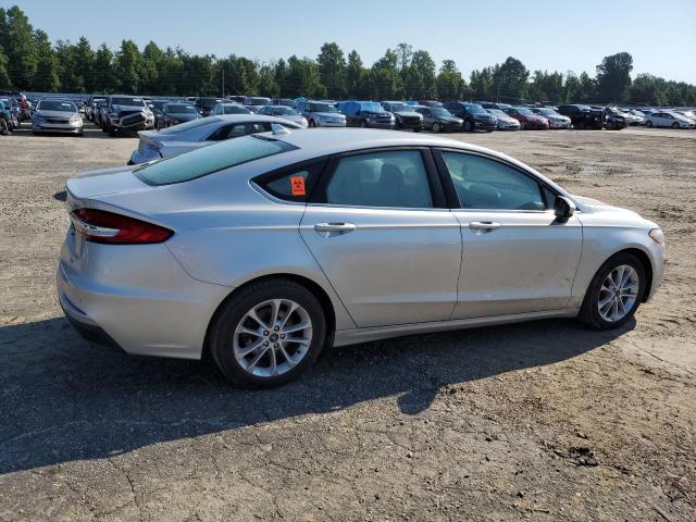 VIN 3FA6P0H73KR272400 2019 Ford Fusion, SE no.3