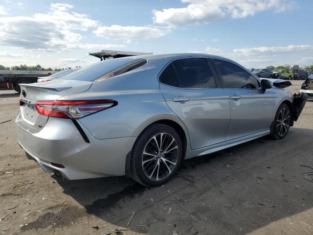 VIN 4T1B11HKXJU657122 2018 Toyota Camry, L no.3