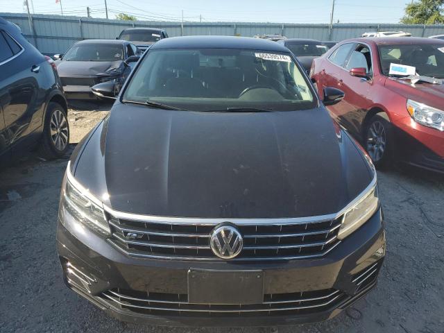 2017 VOLKSWAGEN PASSAT R-L - 1VWDT7A31HC074576