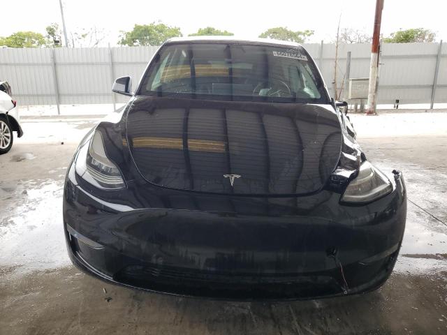 VIN 7SAYGDEE8NA005983 2022 TESLA MODEL Y no.5