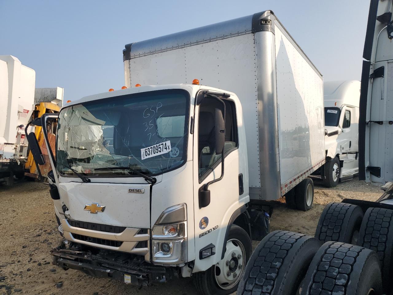 Lot #2956911913 2022 CHEVROLET 5500XD