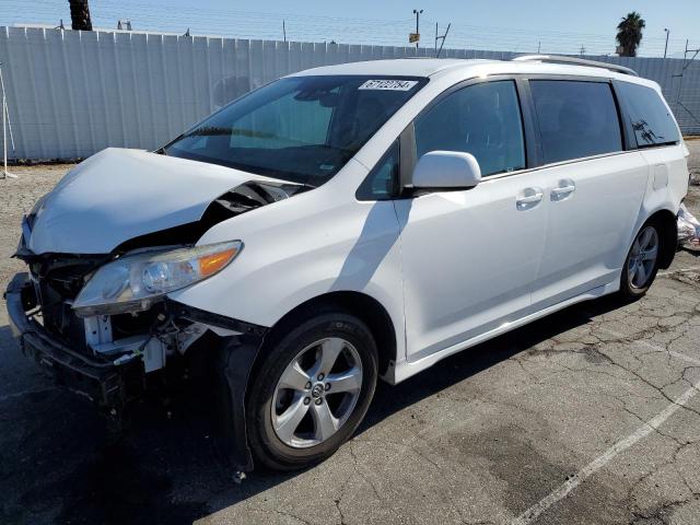 VIN 5TDKZ3DC4KS004072 2019 Toyota Sienna, LE no.1