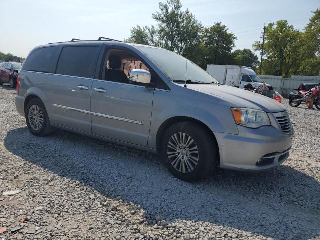 2015 CHRYSLER TOWN & COU - 2C4RC1CG7FR609534
