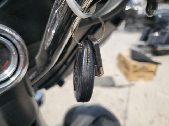 2009 HARLEY-DAVIDSON FLHTCU 1HD1FC4109Y600635