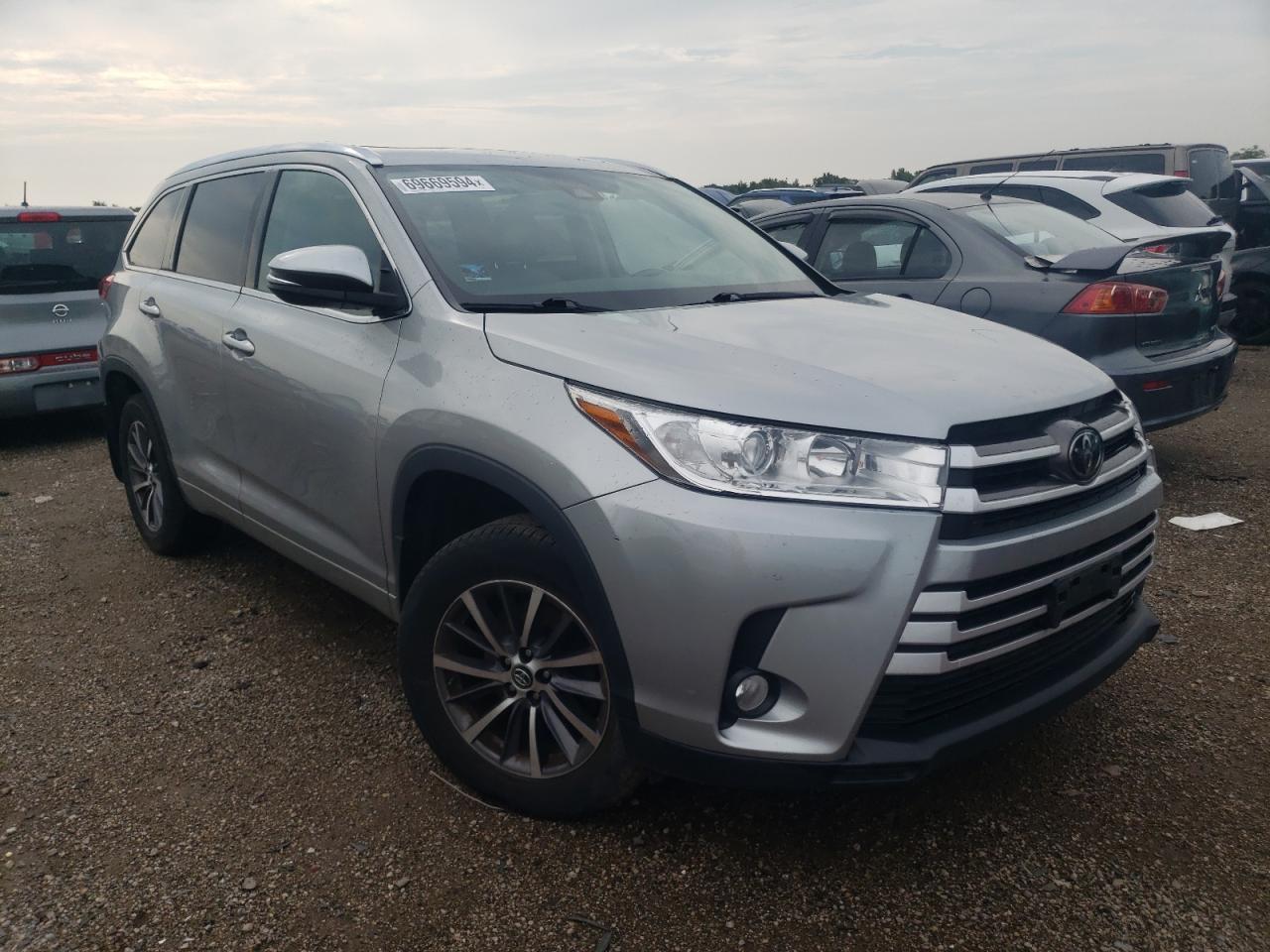 Lot #2823866172 2017 TOYOTA HIGHLANDER