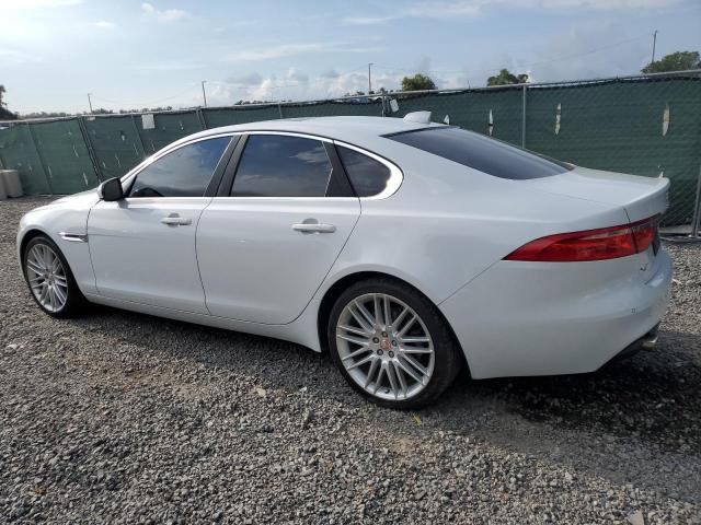 VIN SAJBE4BV6GCY13475 2016 Jaguar XF, Prestige no.2