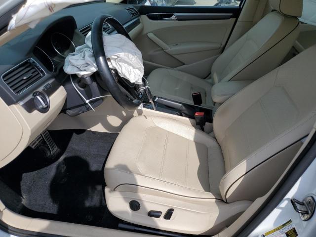 2017 VOLKSWAGEN PASSAT R-L - 1VWDT7A32HC032918