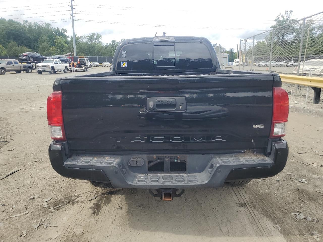 Lot #2768814182 2017 TOYOTA TACOMA DOU