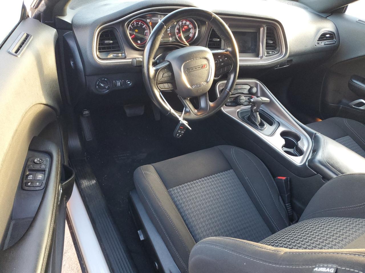 DODGE CHALLENGER SXT