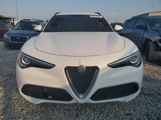 VIN ZASFAKPN4J7B84329 2018 Alfa Romeo Stelvio, Sport no.5