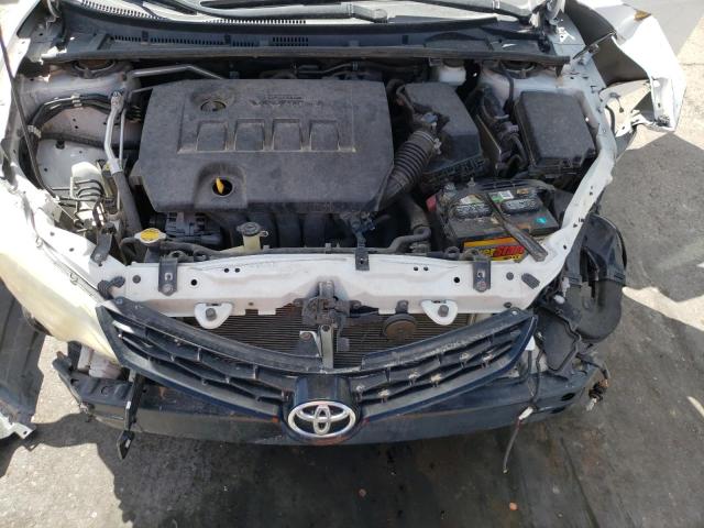 VIN 2T1BURHE9EC085564 2014 Toyota Corolla, L no.11