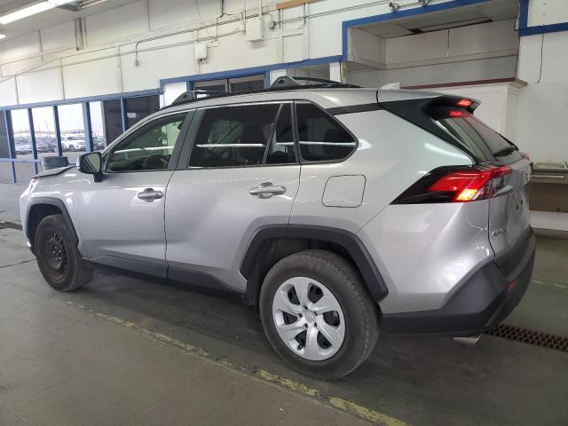 TOYOTA RAV4 LE 2019 silver  gas JTMF1RFV0KJ002259 photo #3