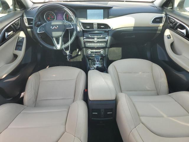 VIN SJKCH5CP0JA003209 2018 Infiniti QX30, Pure no.8