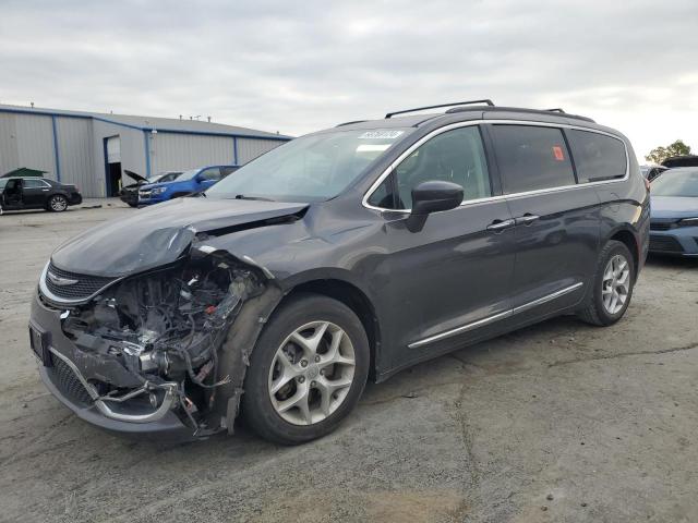 2017 CHRYSLER PACIFICA T - 2C4RC1BG4HR833641