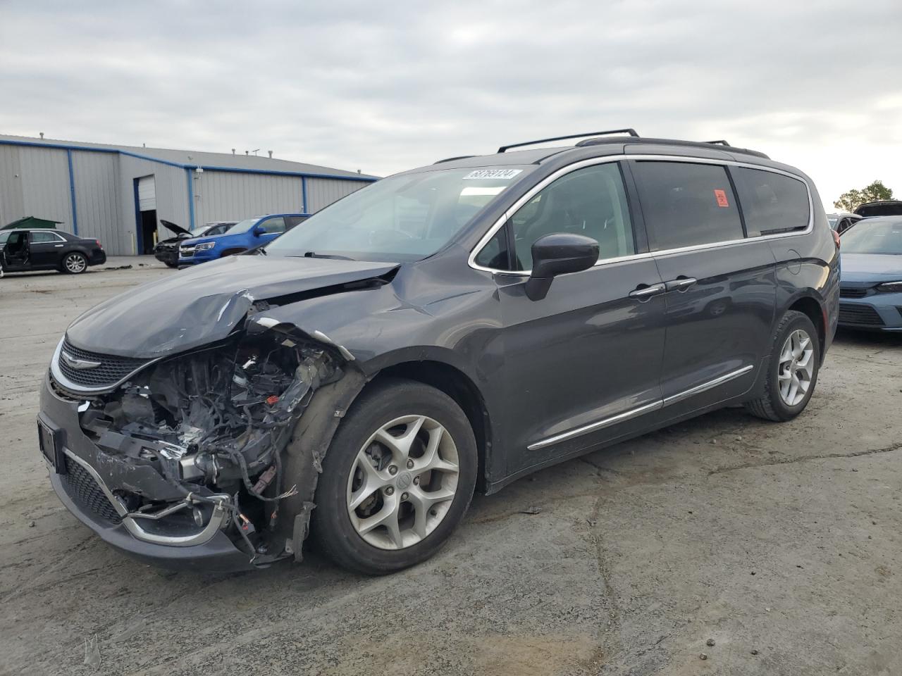 Chrysler Pacifica 2017 RU