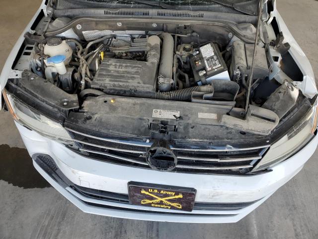 2018 VOLKSWAGEN JETTA SE - 3VWDB7AJ0JM240379