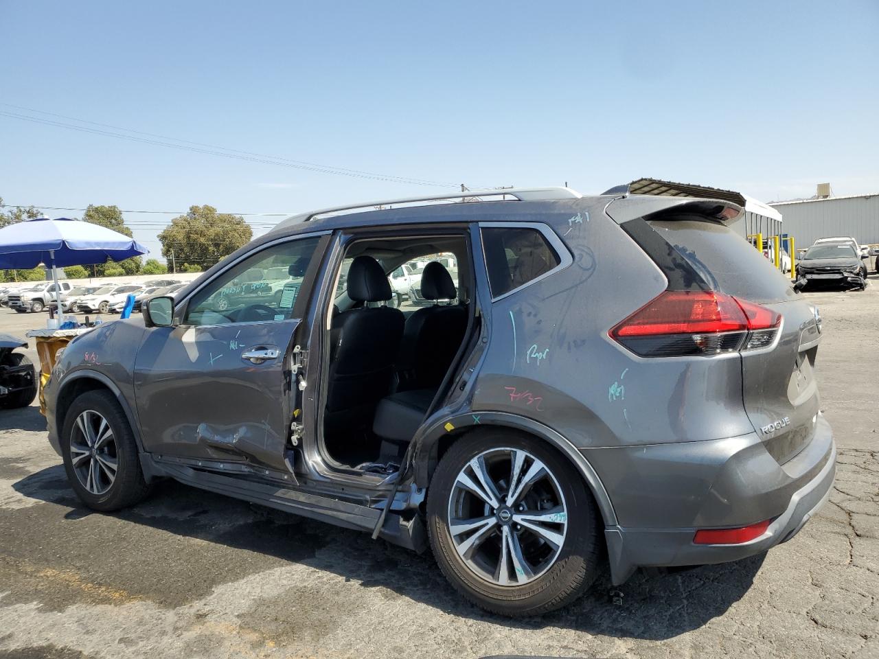 Lot #2750744332 2017 NISSAN ROGUE S