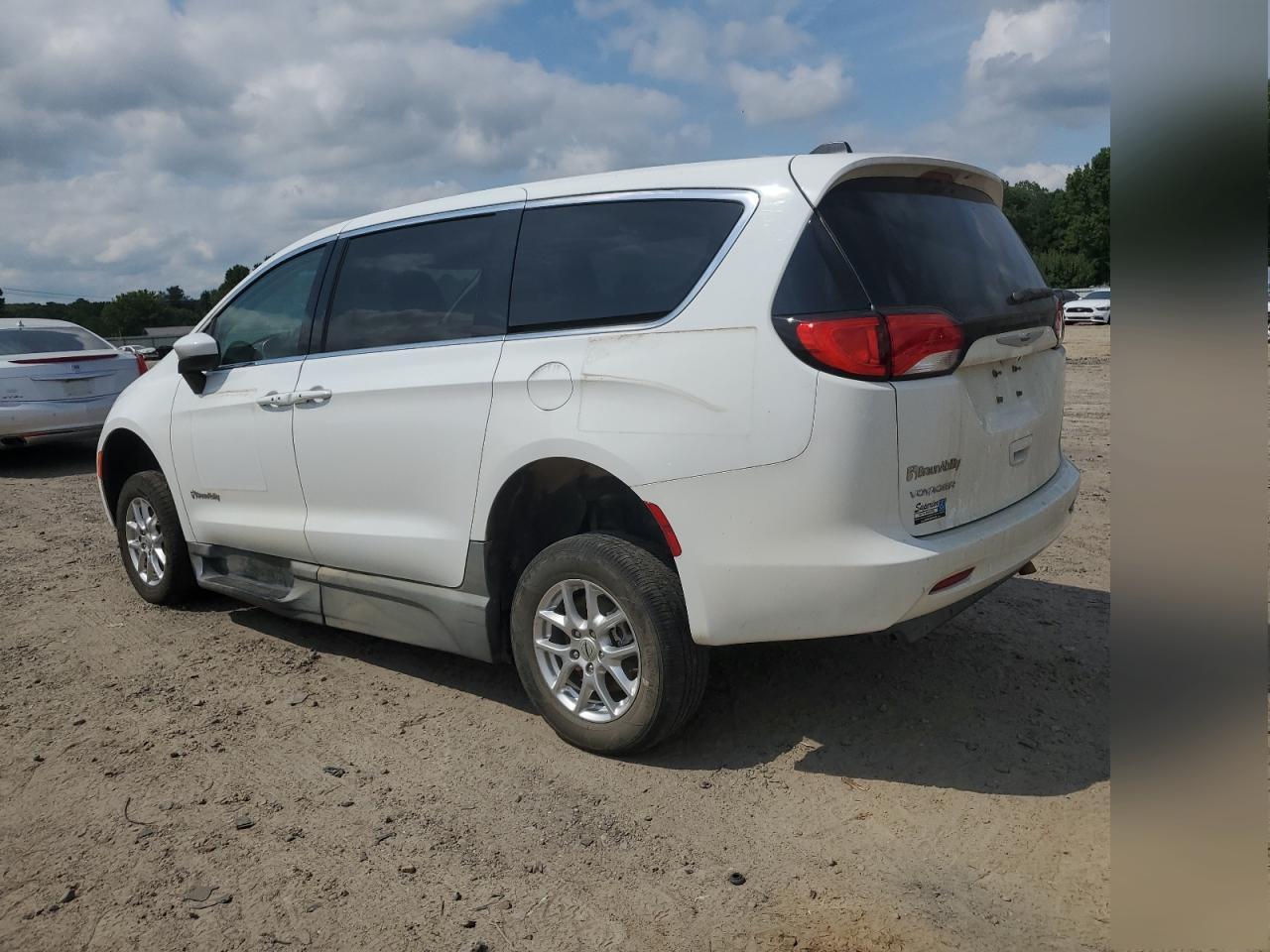 Lot #2748864302 2022 CHRYSLER VOYAGER LX