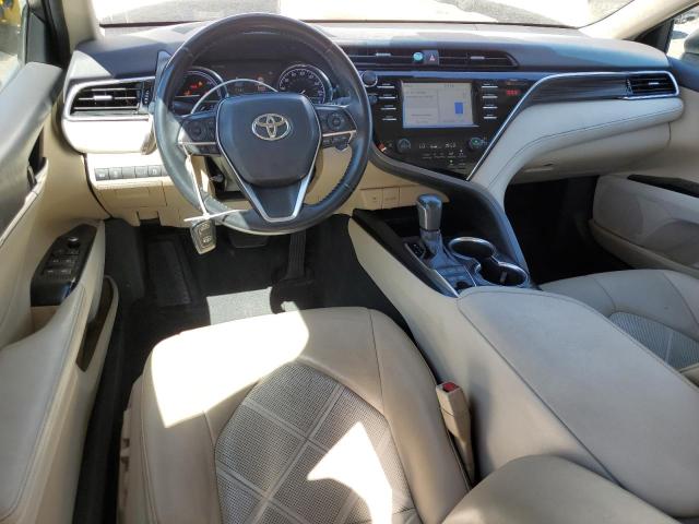 VIN 4T1B21HK0JU009026 2018 Toyota Camry, Hybrid no.8