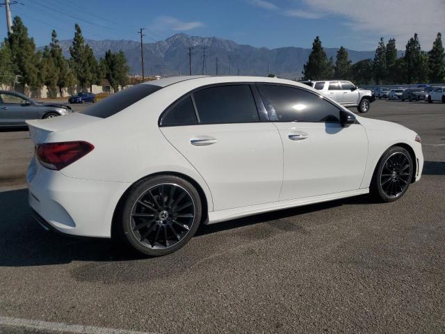 MERCEDES-BENZ A 220 2019 white  gas WDD3G4EB5KW004724 photo #4