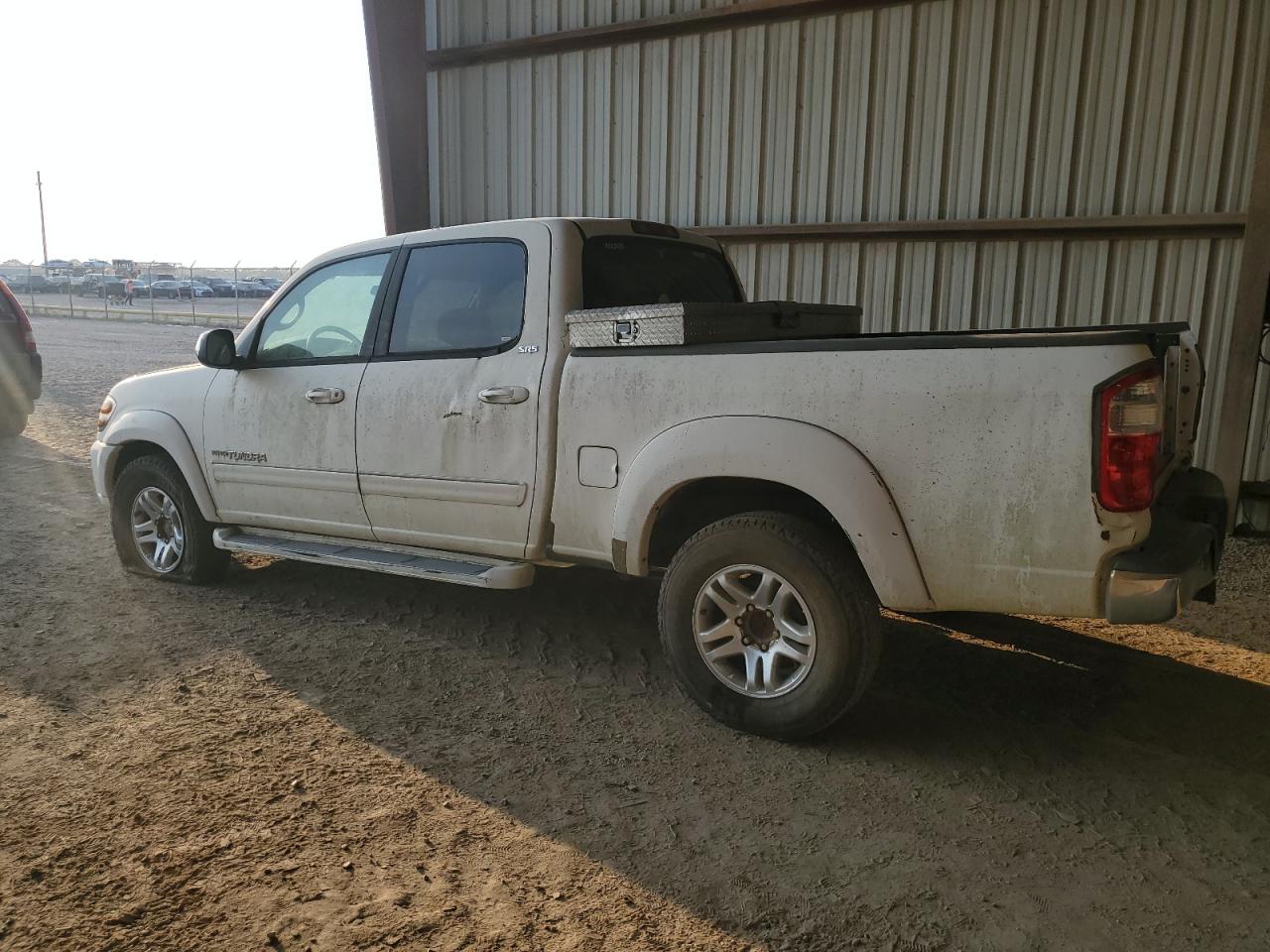 Lot #2979074949 2004 TOYOTA TUNDRA DOU