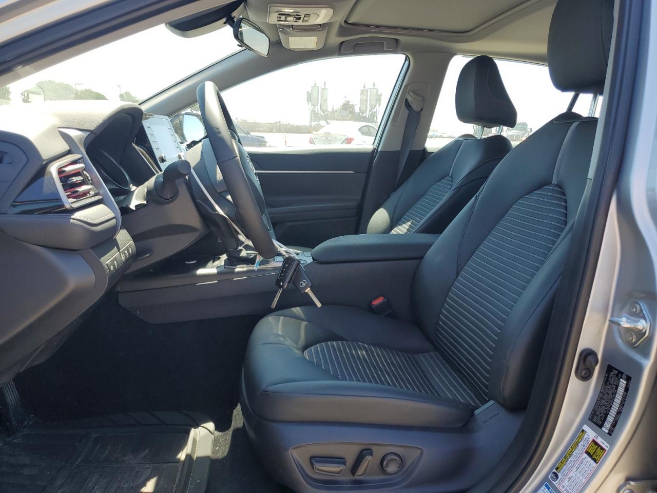 TOYOTA CAMRY SE NIGHT SHADE