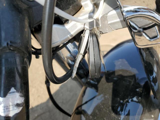 2020 HARLEY-DAVIDSON FLHC 1HD1YAJ16LB049043