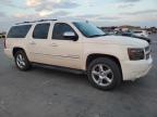 CHEVROLET SUBURBAN C photo