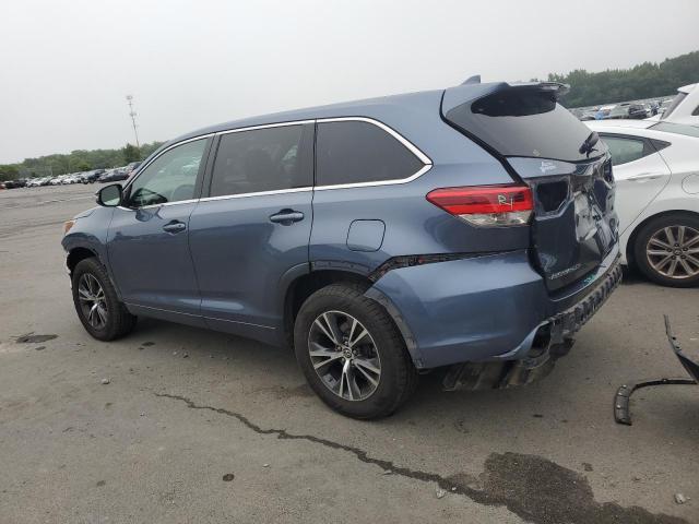 VIN 5TDBZRFH0JS908818 2018 Toyota Highlander, LE no.2