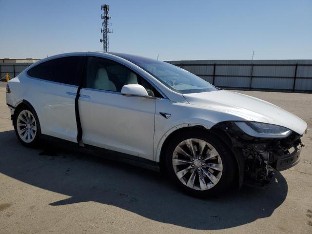 VIN 5YJXCBE21JF142811 2018 TESLA MODEL X no.4