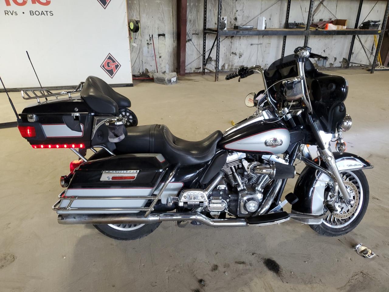 Harley Davidson Electra Glide Ultra Classic 2010 FLHTCU