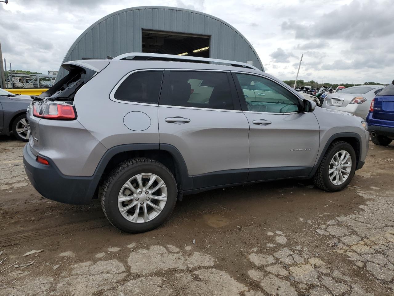 2019 Jeep CHEROKEE L, LATITUDE