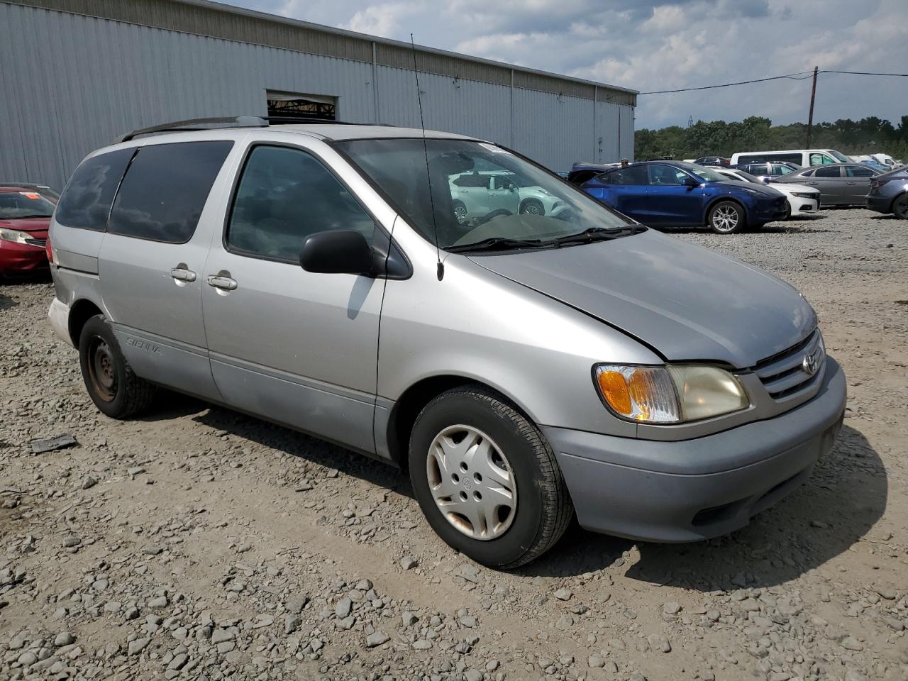 2001 Toyota SIENNA LE