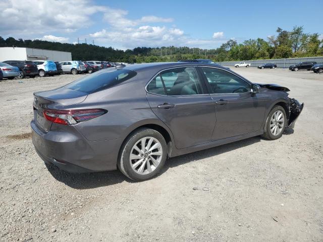 VIN 4T1C11BK2NU052336 2022 Toyota Camry, LE no.3